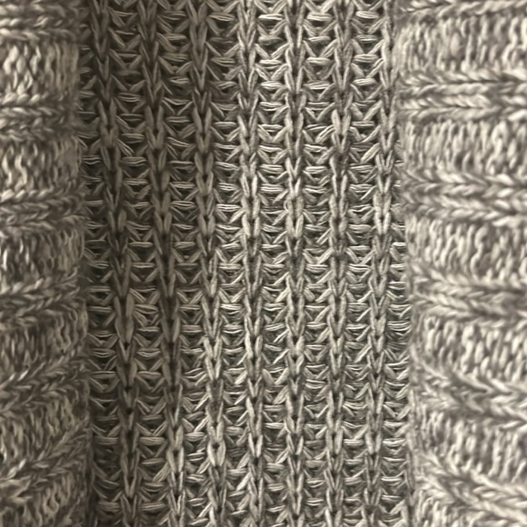 Larry Levine Cable Knot Cardigan W/Pockets - Picture 5 of 8